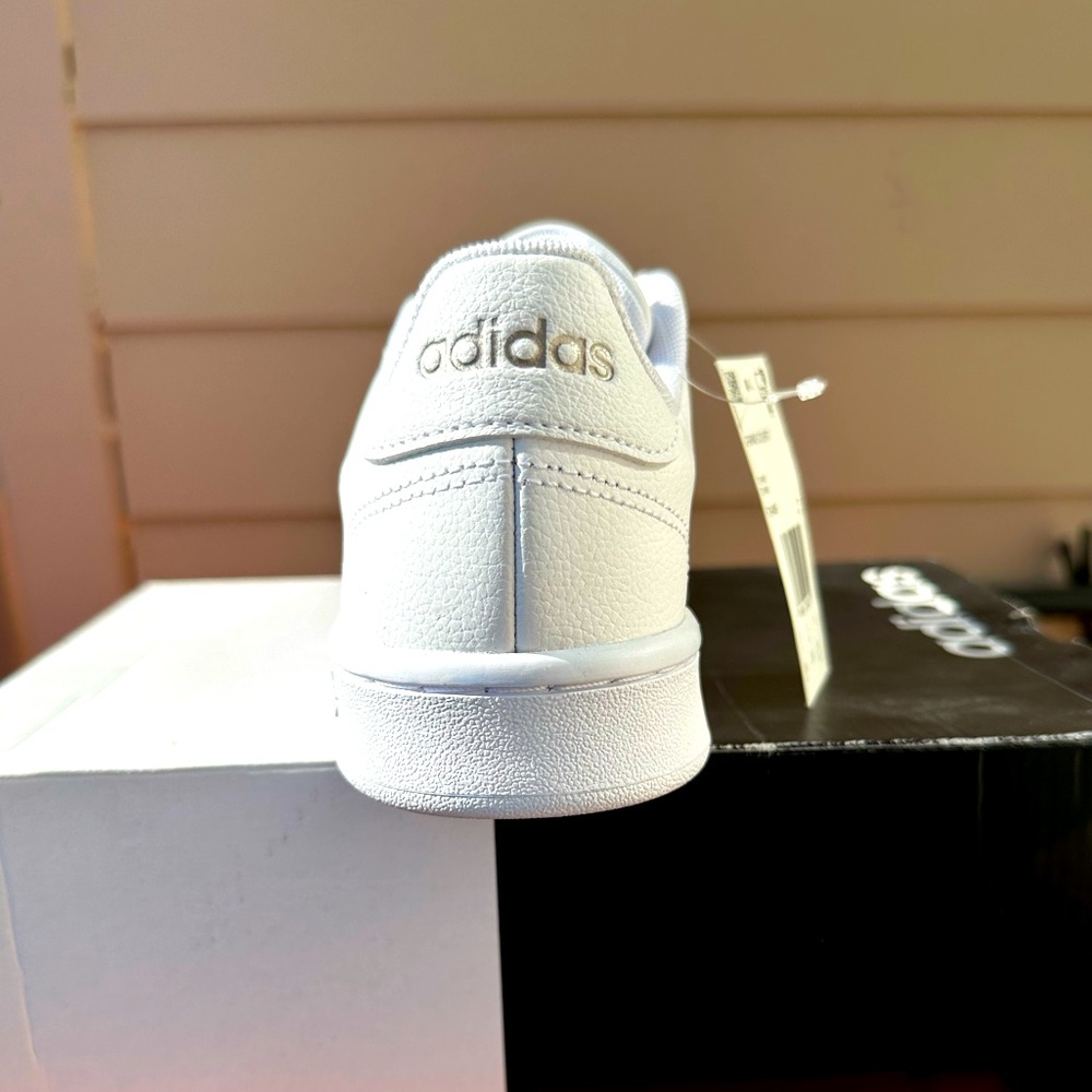 Adidas - Picture 2 of 5